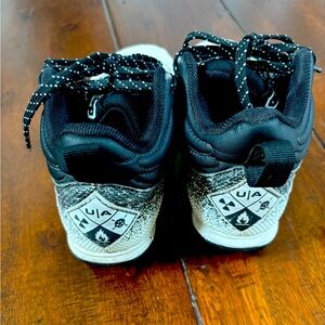 Under Armour, football cleats, youth 3.5 size, white with black.  EUC